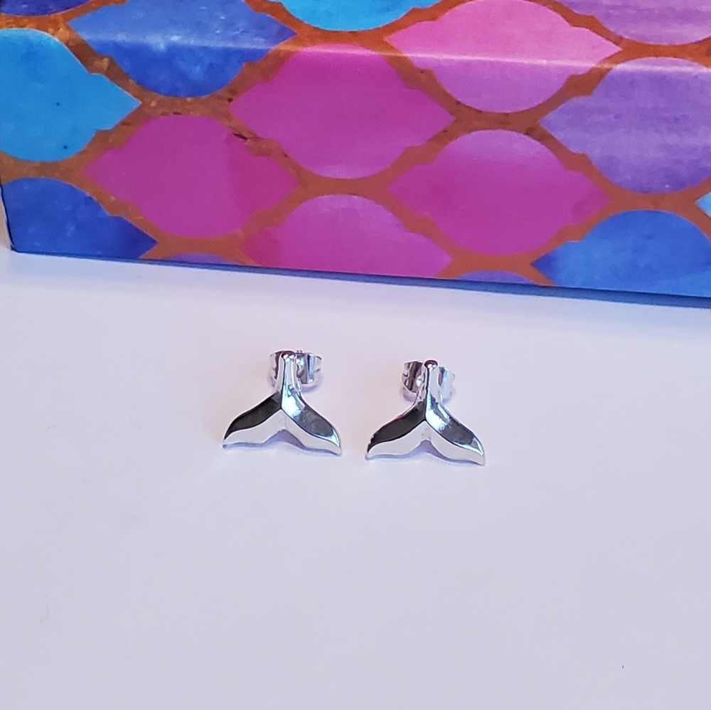 🆕️Sterling Silver Whale Tail Earrings